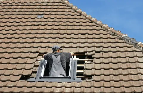 Pose de velux à Saint-Yzan-de-Soudiac